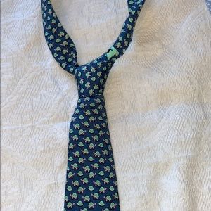 Vineyard Vines silk tie